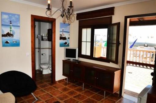 фото отеля Hostal Costa de la Luz