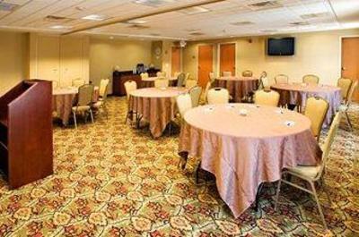 фото отеля Holiday Inn Express Hotel & Suites Selma (Alabama)