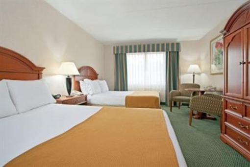 фото отеля Holiday Inn Express Pittsburgh North Harmarville