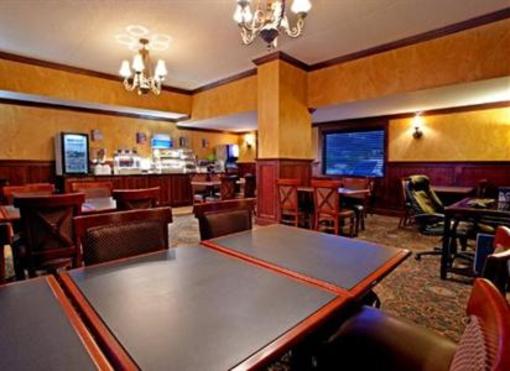 фото отеля Holiday Inn Express Pittsburgh North Harmarville