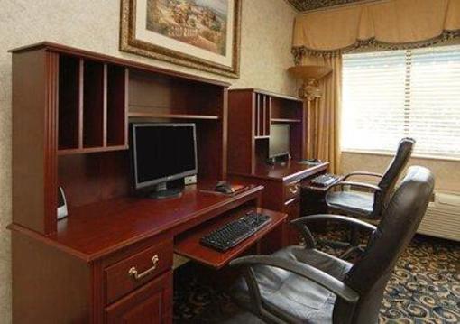 фото отеля Quality Inn & Suites Grand Prairie