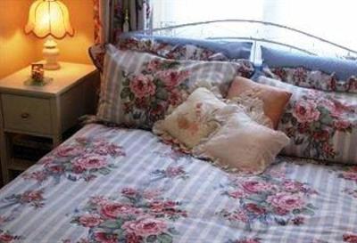 фото отеля Number 68 Bed & Breakfast