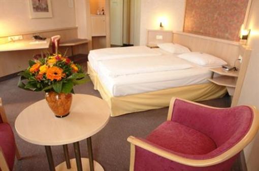 фото отеля Park Hotel Norderstedt