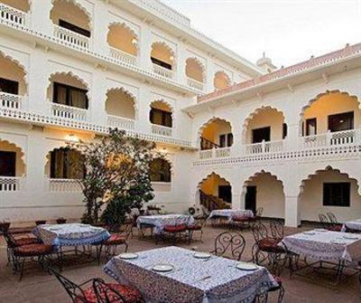фото отеля Khandwa Haveli