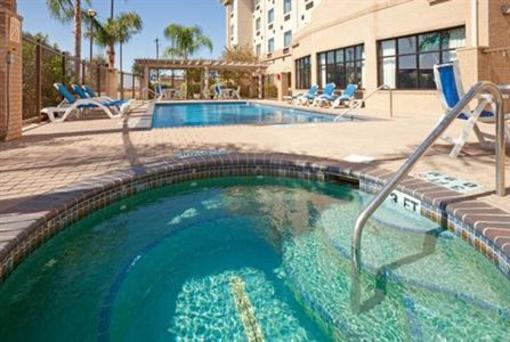 фото отеля Holiday Inn Express Hotel & Suites Pharr
