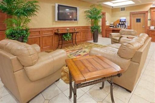 фото отеля Holiday Inn Express Hotel & Suites Pharr