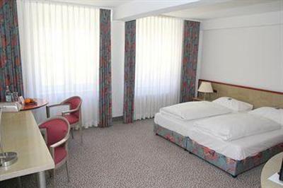 фото отеля Comfor Hotel in der Blaubeurer Strasse