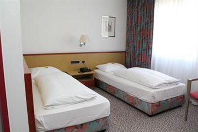 фото отеля Comfor Hotel in der Blaubeurer Strasse