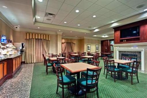 фото отеля Holiday Inn Express & Suites Milton