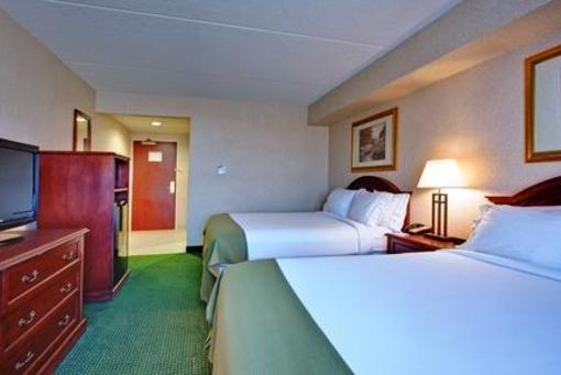 фото отеля Holiday Inn Express & Suites Milton