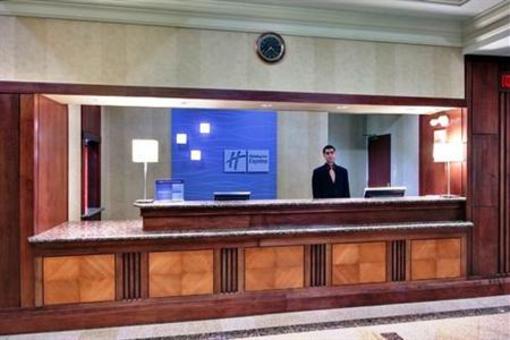 фото отеля Holiday Inn Express & Suites Milton