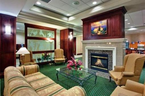 фото отеля Holiday Inn Express & Suites Milton