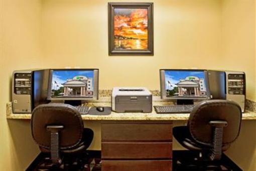 фото отеля Holiday Inn Express Crystal River