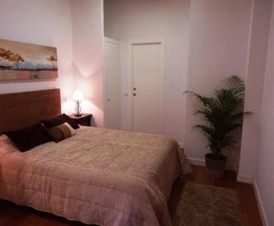 фото отеля Apartamentos Madrid Huertas
