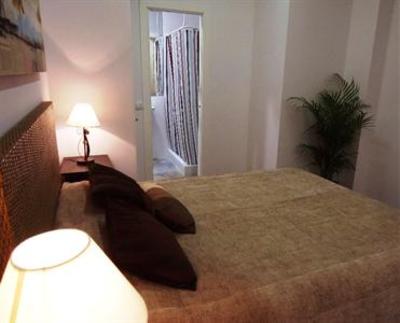 фото отеля Apartamentos Madrid Huertas