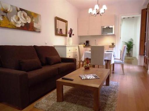 фото отеля Apartamentos Madrid Huertas
