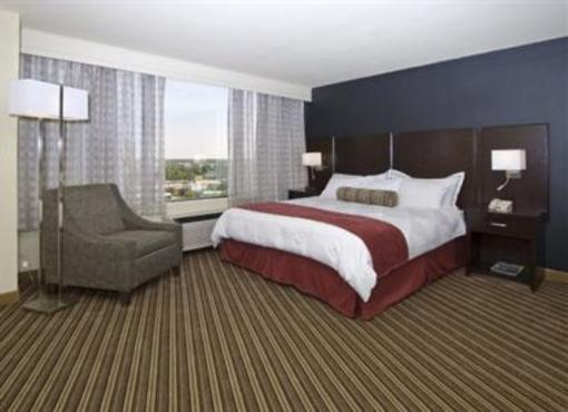 фото отеля Norfolk Plaza Hotel Downtown