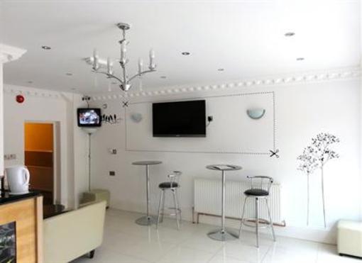 фото отеля Skylark Guest House London
