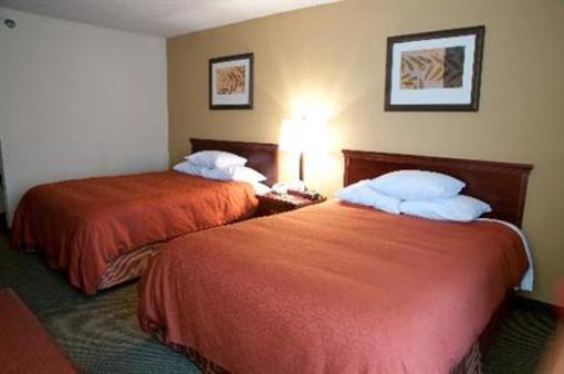 фото отеля Country Inn & Suites Greenfield