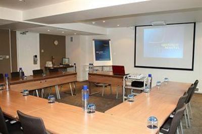 фото отеля Novotel Hotel East Midlands Long Eaton