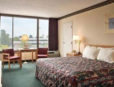 фото отеля Indianapolis Days Inn & Suites Castleton