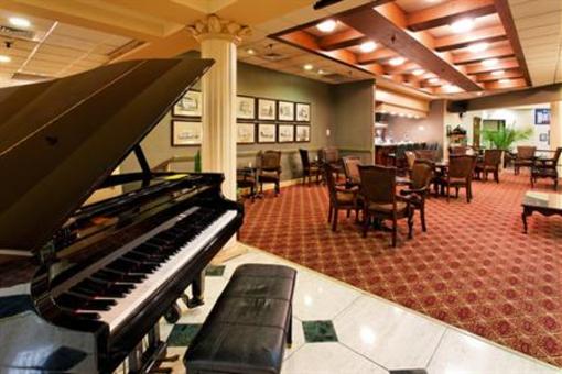 фото отеля Holiday Inn Huntsville Downtown