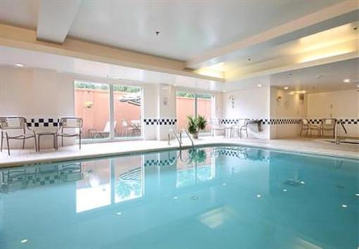 фото отеля Fairfield Inn & Suites Atlanta Six Flags Lithia Springs