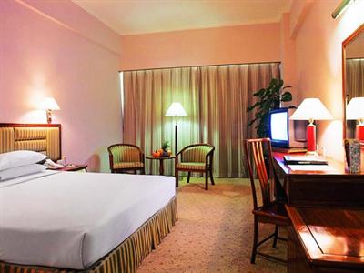 фото отеля Gladden Hotel Liaobu Dongguan