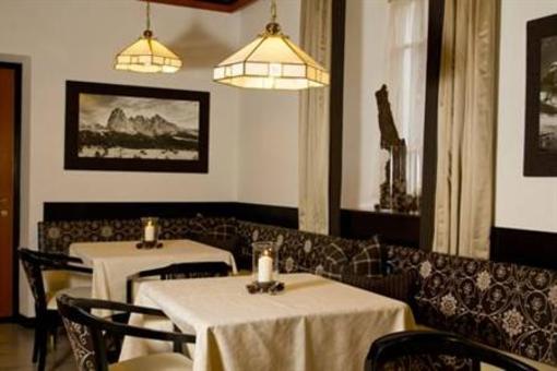 фото отеля Hotel Touring Santa Cristina Valgardena