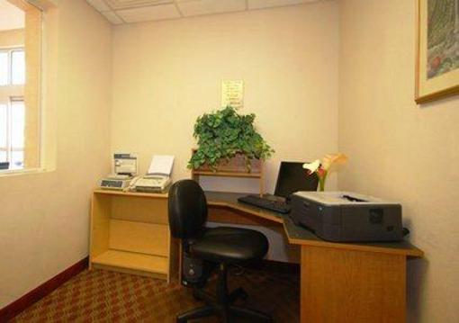 фото отеля Sleep Inn & Suites Airport Orlando