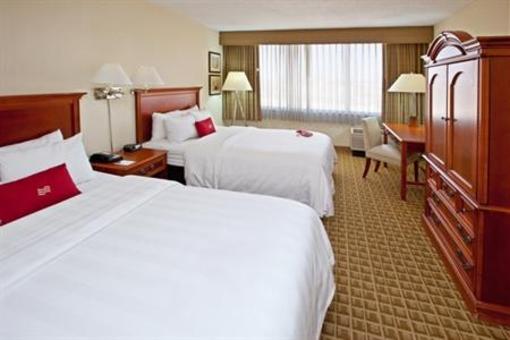 фото отеля Crowne Plaza Hotel Cincinnati North
