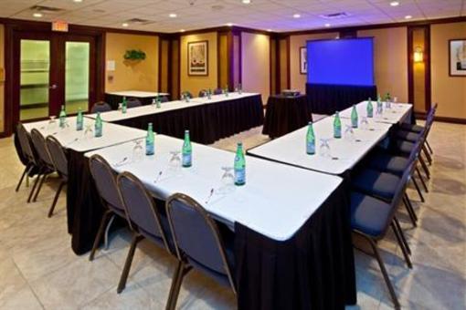 фото отеля Crowne Plaza Hotel Cincinnati North