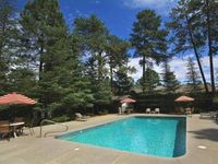 Majestic Mountain Inn