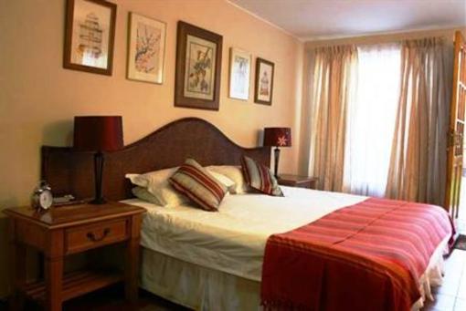 фото отеля 33 on First Guest House
