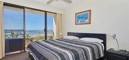 фото отеля Princess Palm On The Beach Apartments Gold Coast