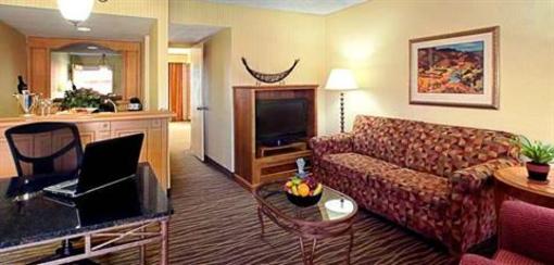 фото отеля Embassy Suites Phoenix Airport at 24th Street