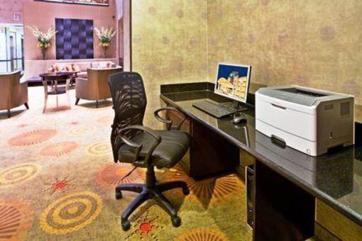 фото отеля Holiday Inn Express Dallas East