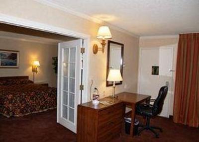 фото отеля The Buena Park Hotel & Suites