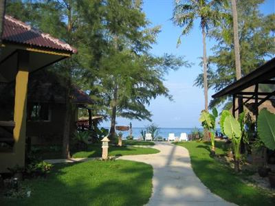 фото отеля Lanta Castaway Beach Resort