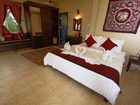 фото отеля Lanta Castaway Beach Resort