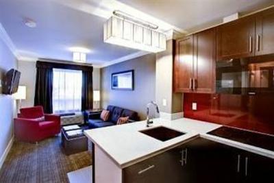 фото отеля Sandman Hotel & Suites Calgary South