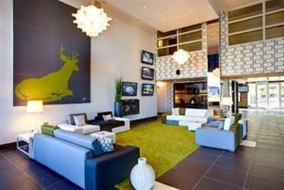 фото отеля Sandman Hotel & Suites Calgary South