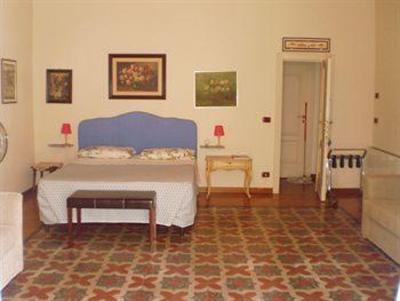 фото отеля Crociferi Bed and Breakfast Catania