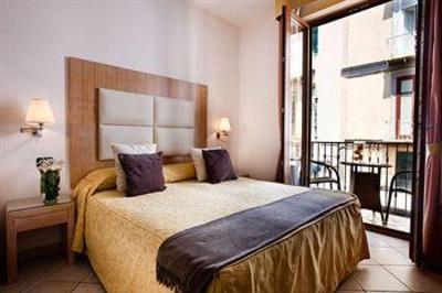 фото отеля Hotel Sorrento City