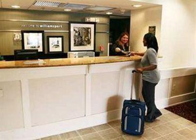 фото отеля Hampton Inn Williamsport