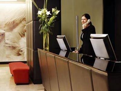 фото отеля NH Crillon