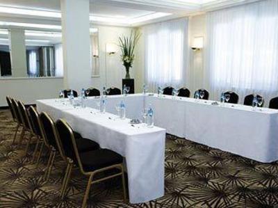 фото отеля NH Crillon