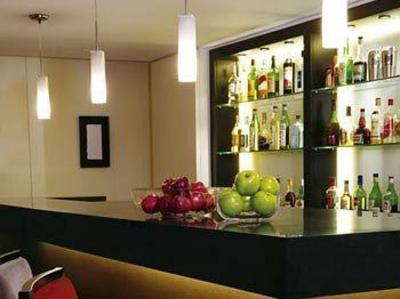 фото отеля NH Crillon