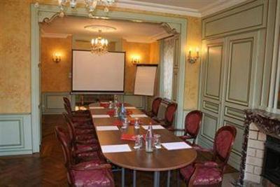фото отеля Le Domaine Des Cigognes Hotel Ennevelin