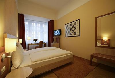 фото отеля Sternhotel Bonn
